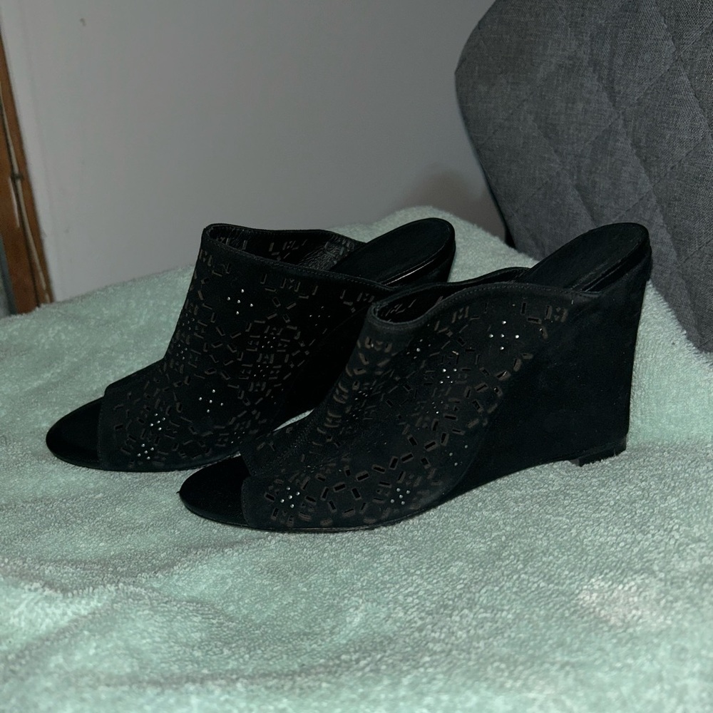 Elegant Black Wedge Sandals